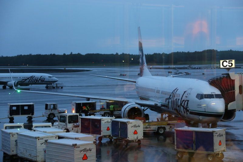 photo 005--- flight alaska airlines  seattle-anchorage 71_1